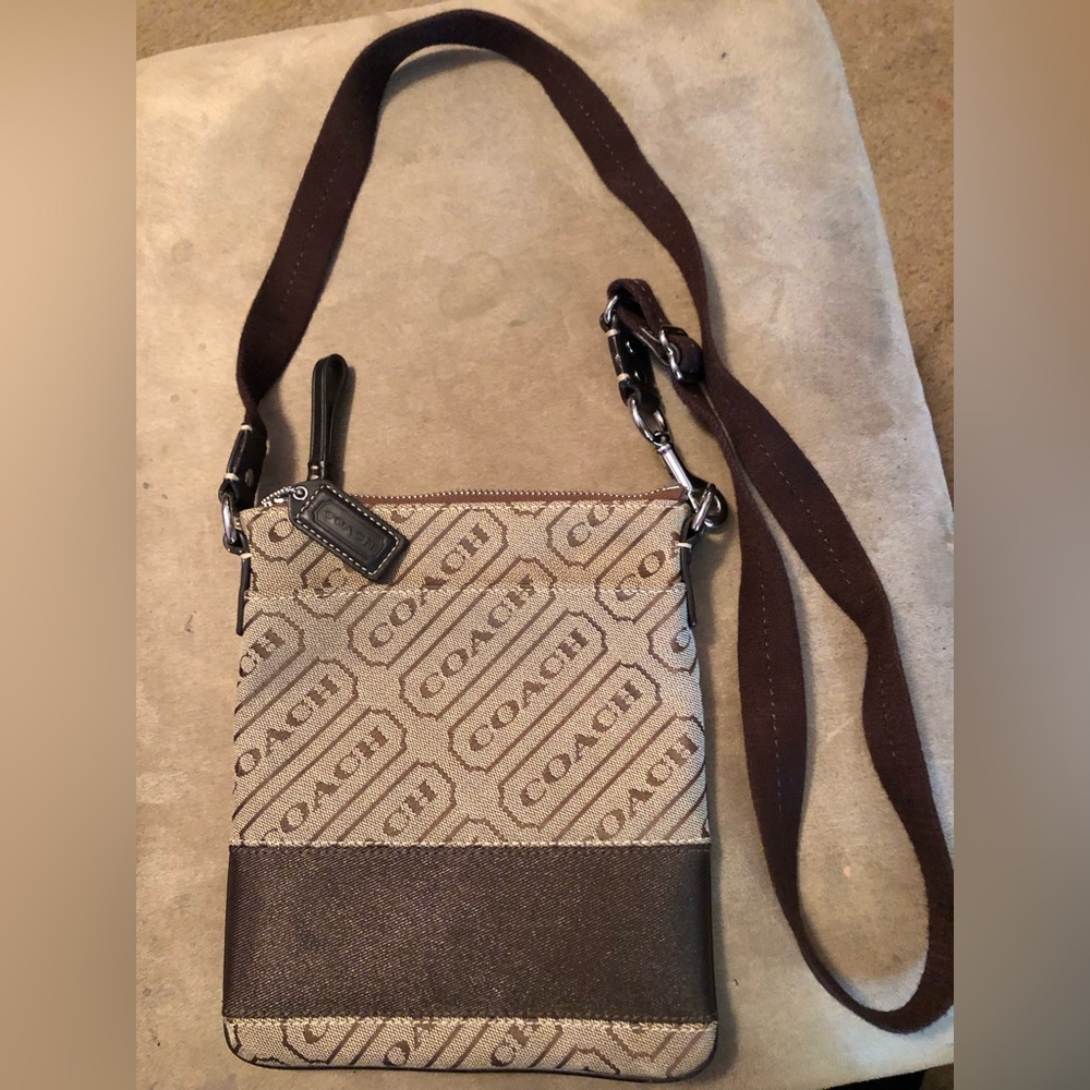 Coach canvas crossbody bag. - Picture 1 of 3